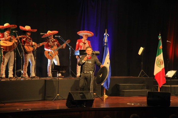 Segundo magno concierto de música mexicana