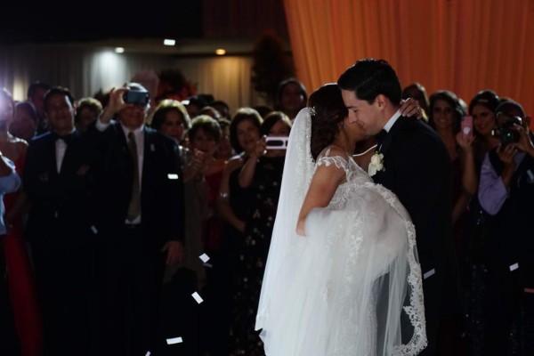 La boda de Harry Panting y Laurie López