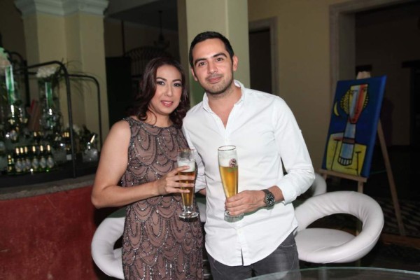 Gaby Escobar y Carlos Vargas