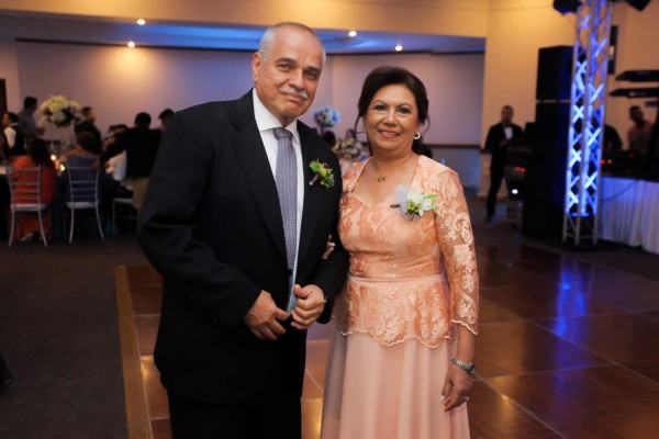 La boda de Cindy Ochoa y Ronald Alberto Fajardo