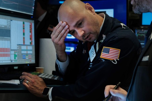 Bolsa de Nueva York cierra con fuertes pérdidas y temores de recesión