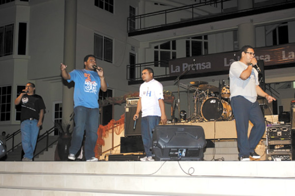 Exaltando a Dios por la paz