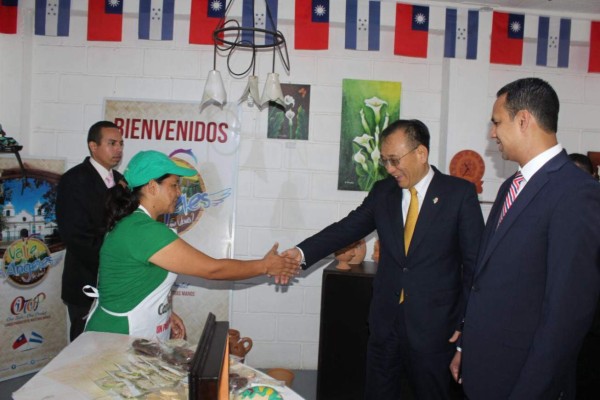 Vicecanciller de Taiwán de visita en Honduras
