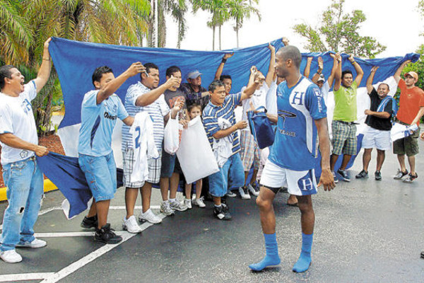 Honduras practica el baile de la victoria