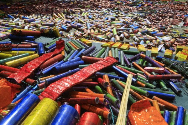 ¿Permitirás que tus hijos quemen pólvora en Navidad y Fin de Año?