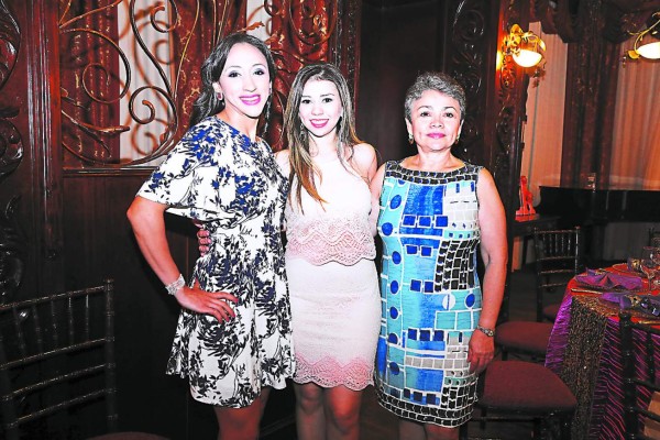 Astrid Umaña tendrá a su hija en Valencia