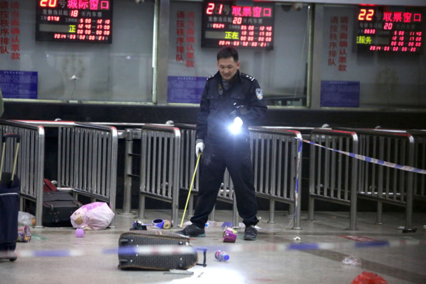 Al menos 29 muertos y 130 heridos en ataque en estación de trenes en China