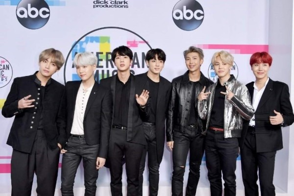 BTS ofende con camiseta de la bomba atómica