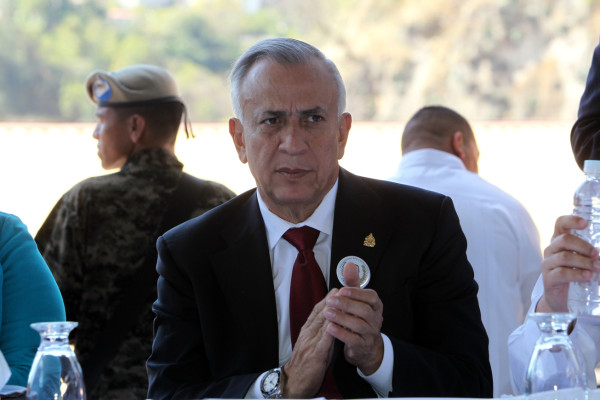 Juan Orlando pide reflexión para elegir a comisionado de los Derechos Humanos