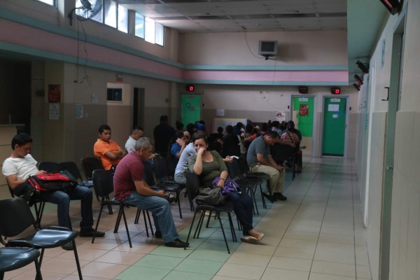 Más de 1,200 casos de conjuntivitis atendió el Seguro durante el feriado