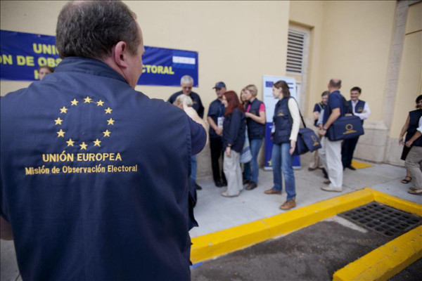 Unos 40 observadores de UE se sumarán el martes para elecciones en Honduras