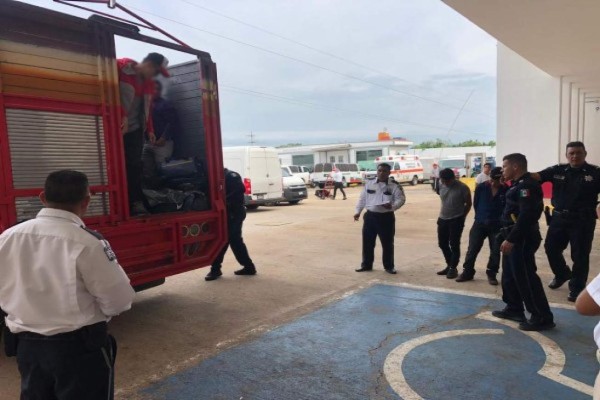 Interceptan a 45 migrantes dentro de un camión en México