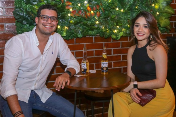 Coctel por el nuevo garden bar La Botella