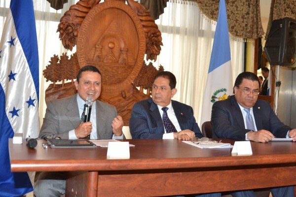 Honduras y Guatemala por el libre paso de personas