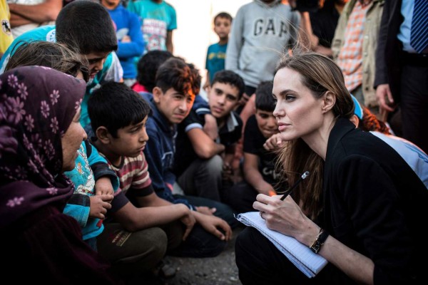 Angelina Jolie pide a través de una carta solución a crisis en Siria