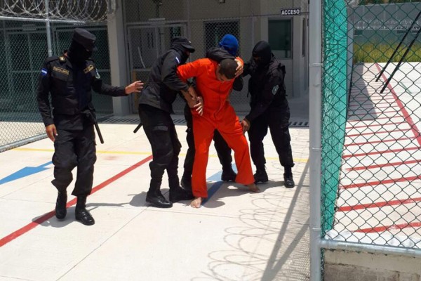 Conato de amotinamiento se produce en La Tolva