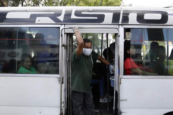 El Salvador suspende el pago de energía, agua, telefóno y préstamos