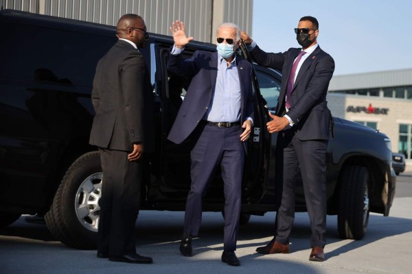 Biden acusa a Trump de fallarle a venezolanos tras bloqueo de TPS