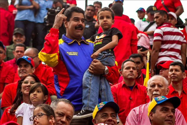 Legislativo venezolano recibe solicitud de superpoderes para Maduro