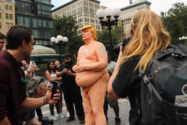 'Desnudan' a Donald Trump en New York &nbsp;&nbsp;