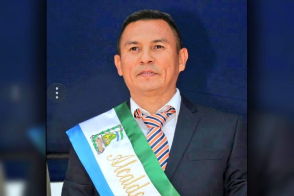 Detienen a un alcalde en El Salvador por financiar a pandillas