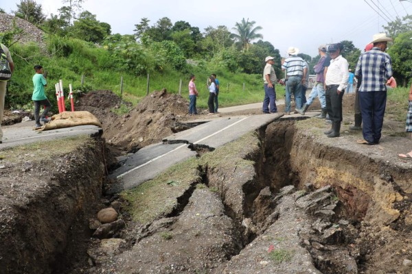 Preocupa colapso de tramo de un kilómetro en la carretera CA-4