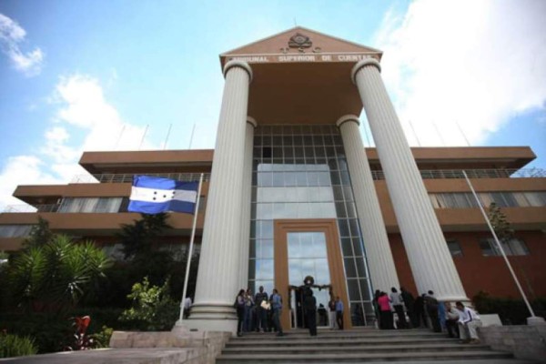 ¿TSC debe dar nombres de funcionarios corruptos?