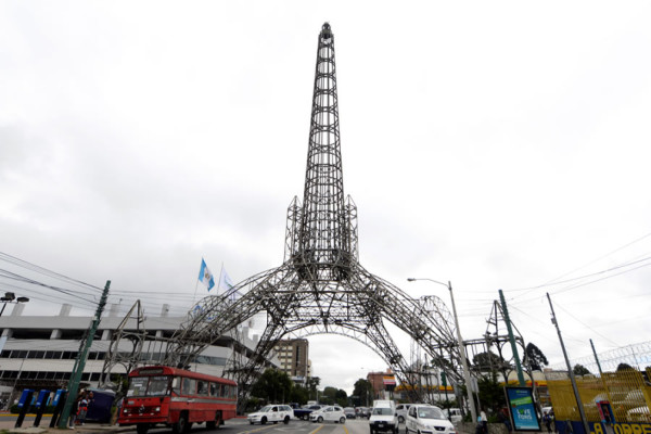 Un mundo lleno de Torres Eiffel