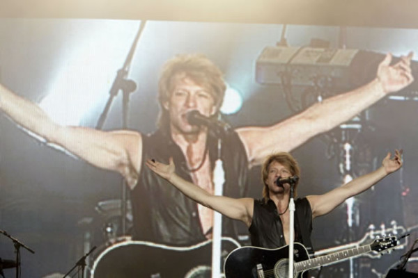 'Si vistiera igual que a los 21 parecería idiota'