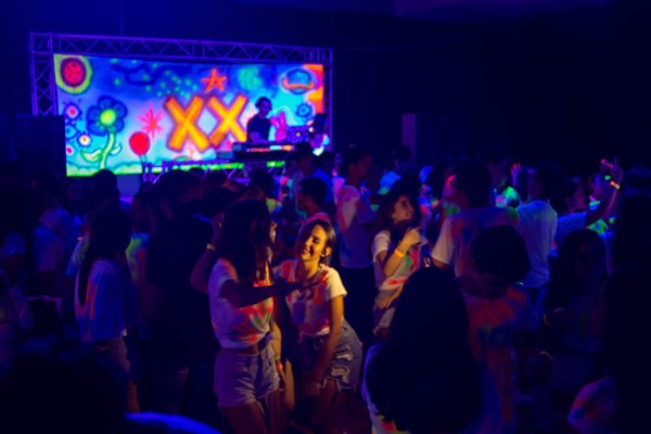 'Grafitti Neón Party 2019” de la EIS