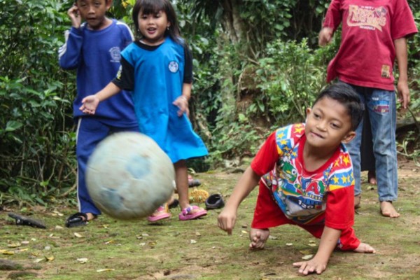 La increíble odisea de un niño con discapacidad para ir a la escuela