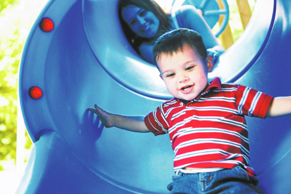 De 12 a 18 meses, ¡edúcalo jugando!