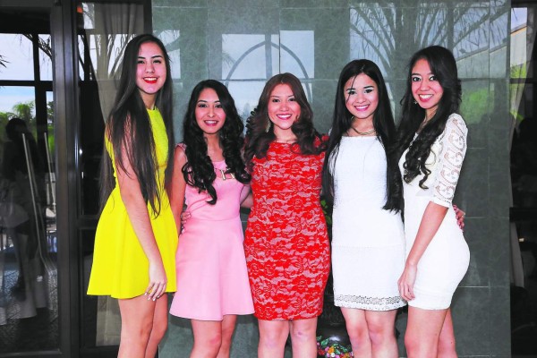 Emoción por el último año de secundaria