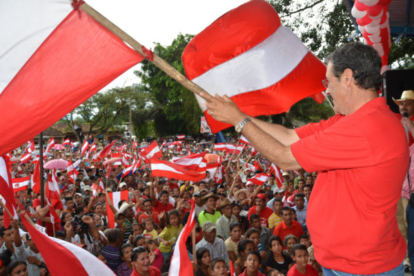 Mauricio Villeda recorre El Paraíso