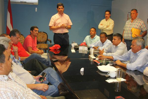 Se reúnen aspirantes a la reelección en Cortés