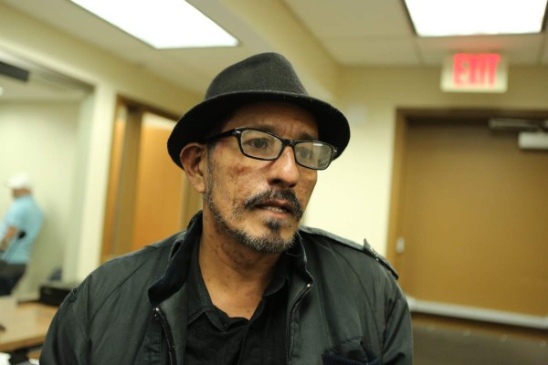 Entre lágrimas, hondureños en EUA esperan les amplíen el TPS