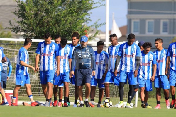 La Selección de Honduras prepara su entreno bajo un fuerte calor en Houston