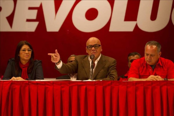 El chavismo denuncia plan de magnicidio e implica al embajador de EUA en Bogotá