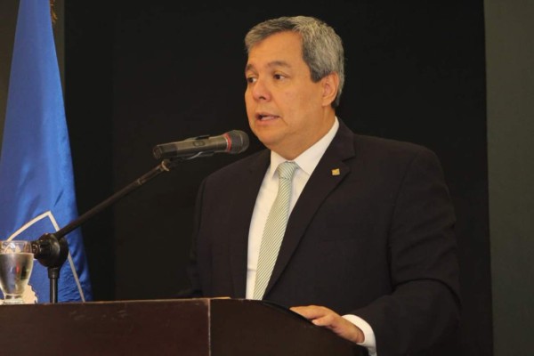 Ferri trinacional estará listo el próximo año, según el BCIE