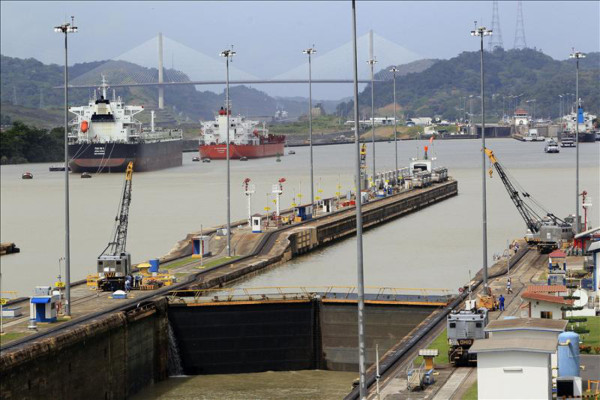 Exigen a consorcio cumplir el contrato de ampliación del Canal de Panamá