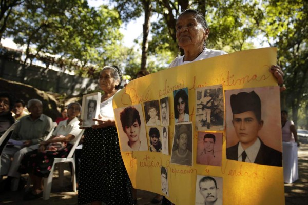 El Salvador, el país de dolientes sin tumbas y víctimas sin justicia