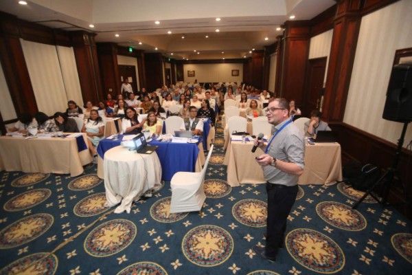 Imparten taller sobre virus del zika y embarazo