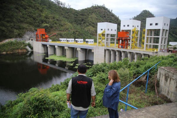 Unos L1,000 millones al año se pierden por atrasos en Patuca III
