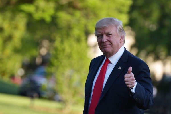 Trump arremete contra inmigrantes en sus primeros 100 días