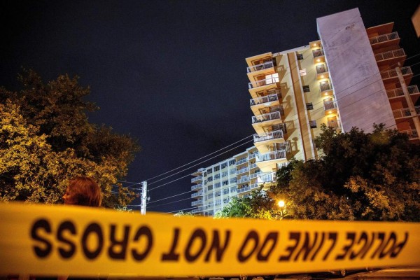 Por temor a otra tragedia, ordenan evacuar edificio cercano al Champlain Towers en Miami