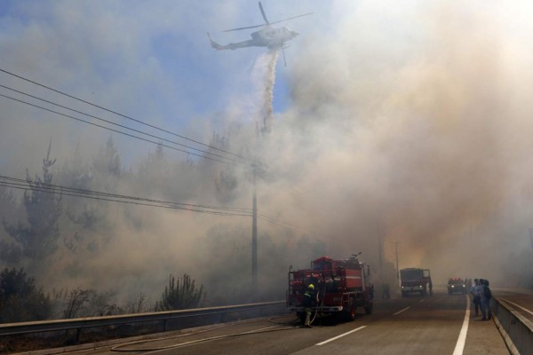 Declaran alerta roja por incendios en las ciudades de Viña del Mar y Valparaíso en Chile