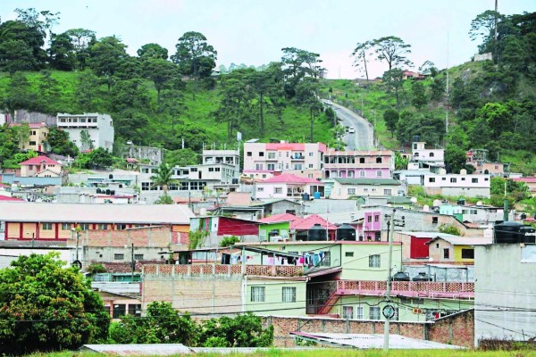 Sube demanda de casas en Copán