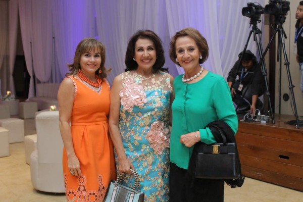 La Ccic entrega el premio Ciudadanos Ejemplares 2016