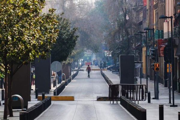 Ciudad de México vive una Navidad cerrada y rebasada por contagios de covid-19