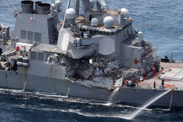 Hallan varios muertos en el destructor 'USS Fitzgerald' de EUA